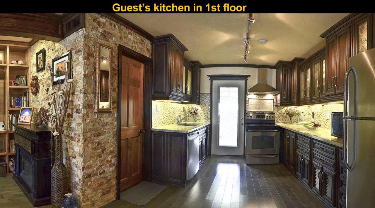 Salmon Magwood Guesthouse Торонто Экстерьер фото