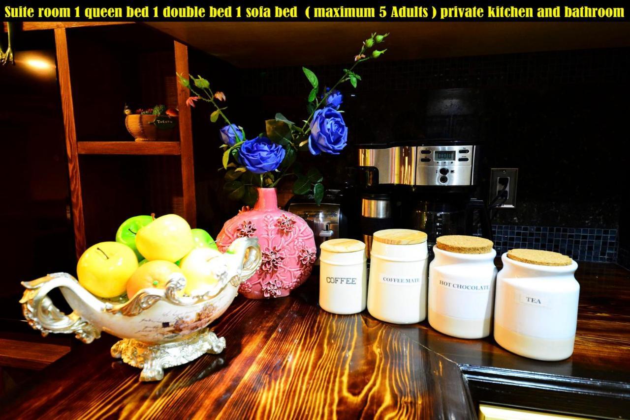 Salmon Magwood Guesthouse Торонто Экстерьер фото
